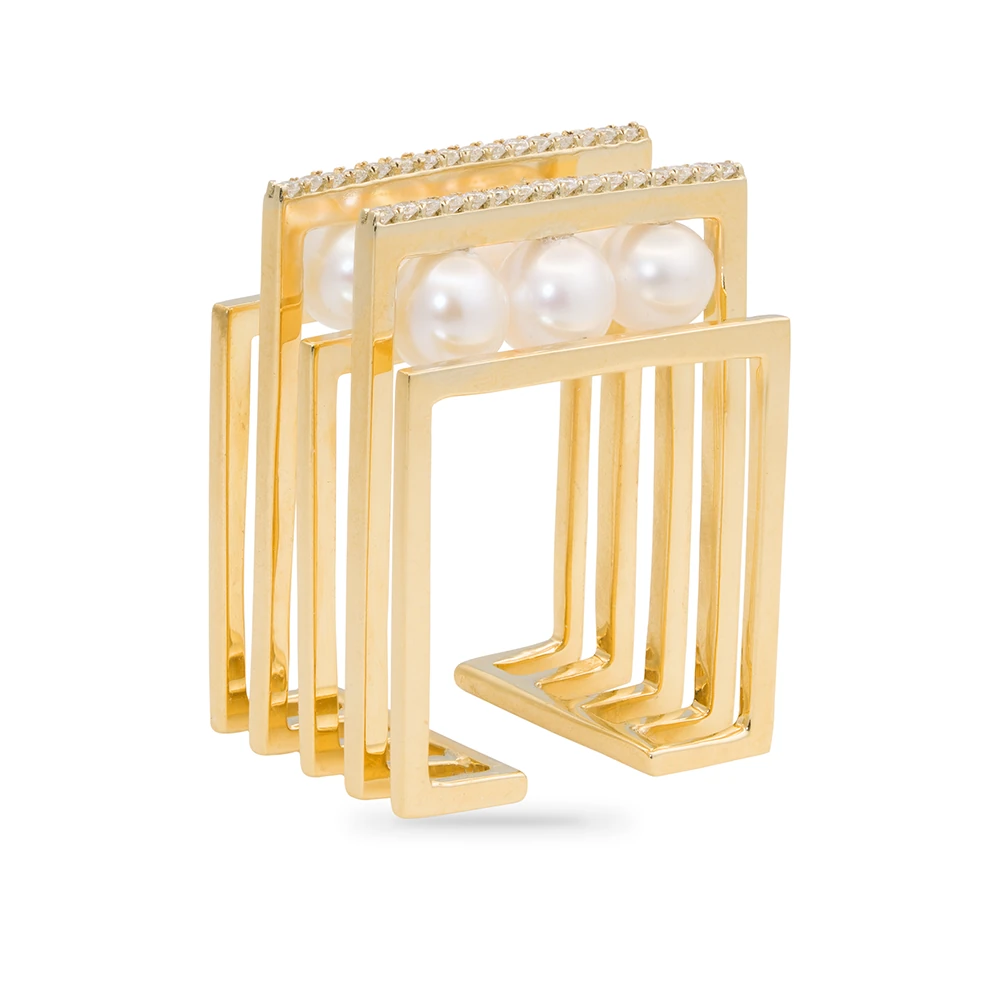 Talia Ring | 18k gold ring, upright product view with pearls and diamonds